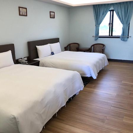 Menippe Hotel Kaohsiung Luaran gambar